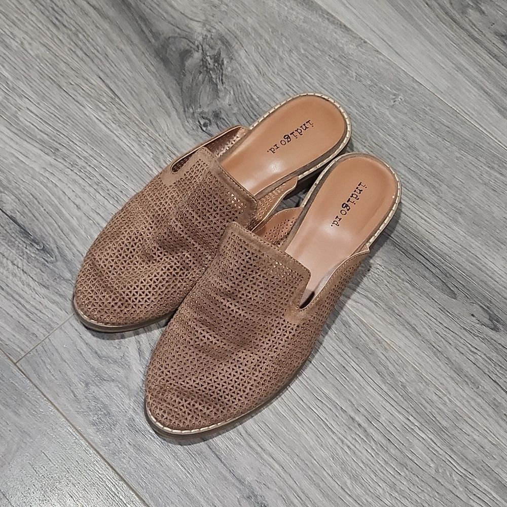 Indigo rd. Taupe Faux Suede Eyelet Mules